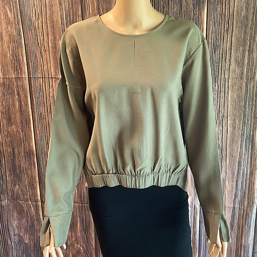 Prologue Military green size small prologue long sleeve casual blouse